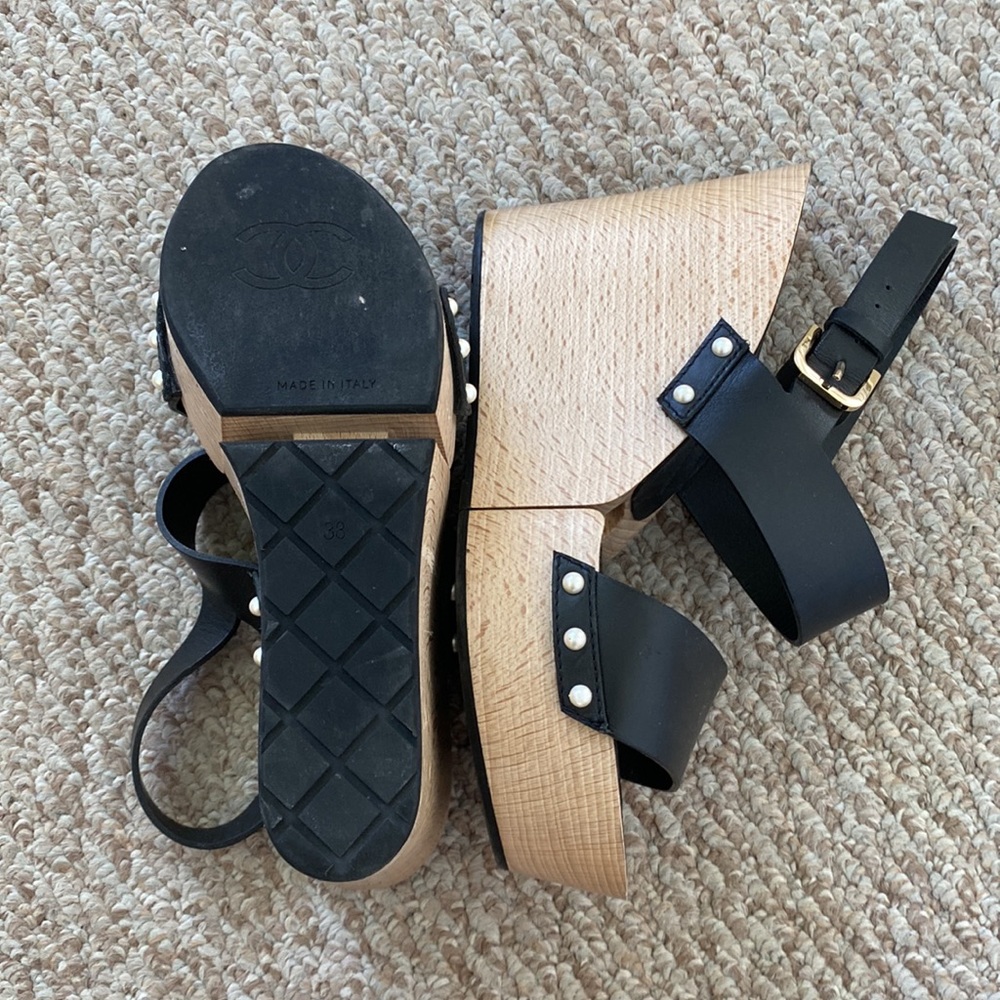 Chanel Platform Sandal, size 38, used few times. With dust bag. - Picture 3 of 4